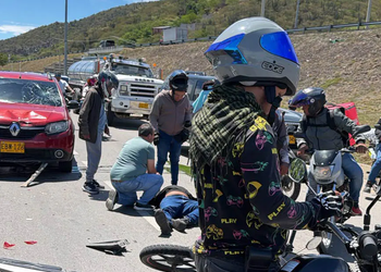 Motociclista quedó gravemente herido en accidente de tránsito en la Troncal del Caribe, en Santa Marta