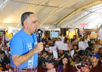 Alcalde Carlos Pinedo convoca a líderes sociales y comunales para hacer seguimiento a los compromisos de Alcaldía al Barrio