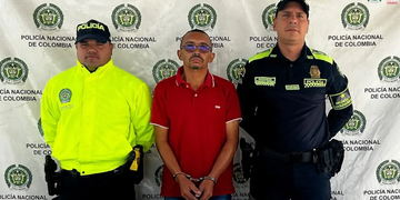 Capturado docente por presuntos delitos sexuales contra un estudiante menor de edad