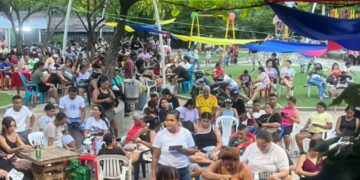 Comunidad de la urbanización 17 de Diciembre realizó gran bingo para mejorar el salón comunal