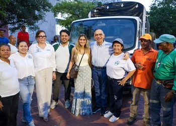 Gobierno Pinedo entrega vehículos y más de $3.300 millones para fortalecer a las asociaciones de recicladores
