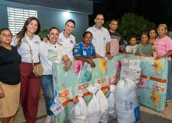 Alcaldía entrega más de 300 ayudas humanitarias a familias afectadas por las lluvias